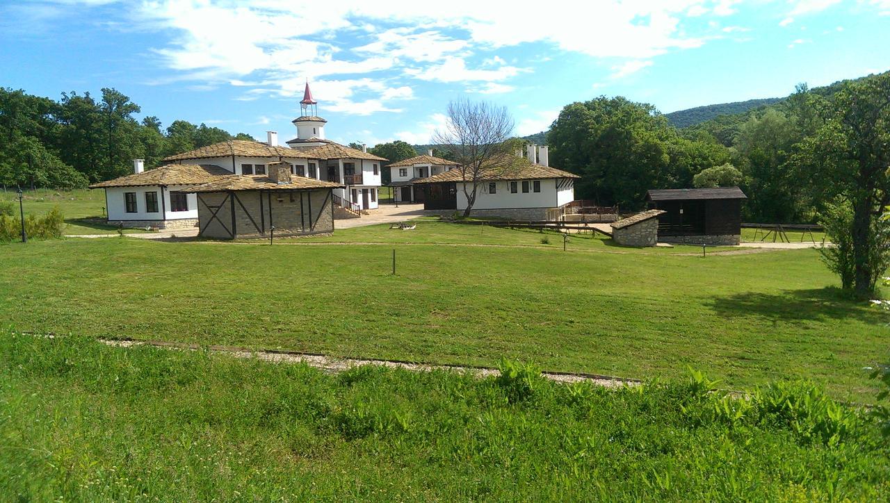 Ethnocomplex Krivini Hotel Eksteriør billede