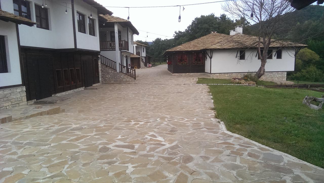Ethnocomplex Krivini Hotel Eksteriør billede