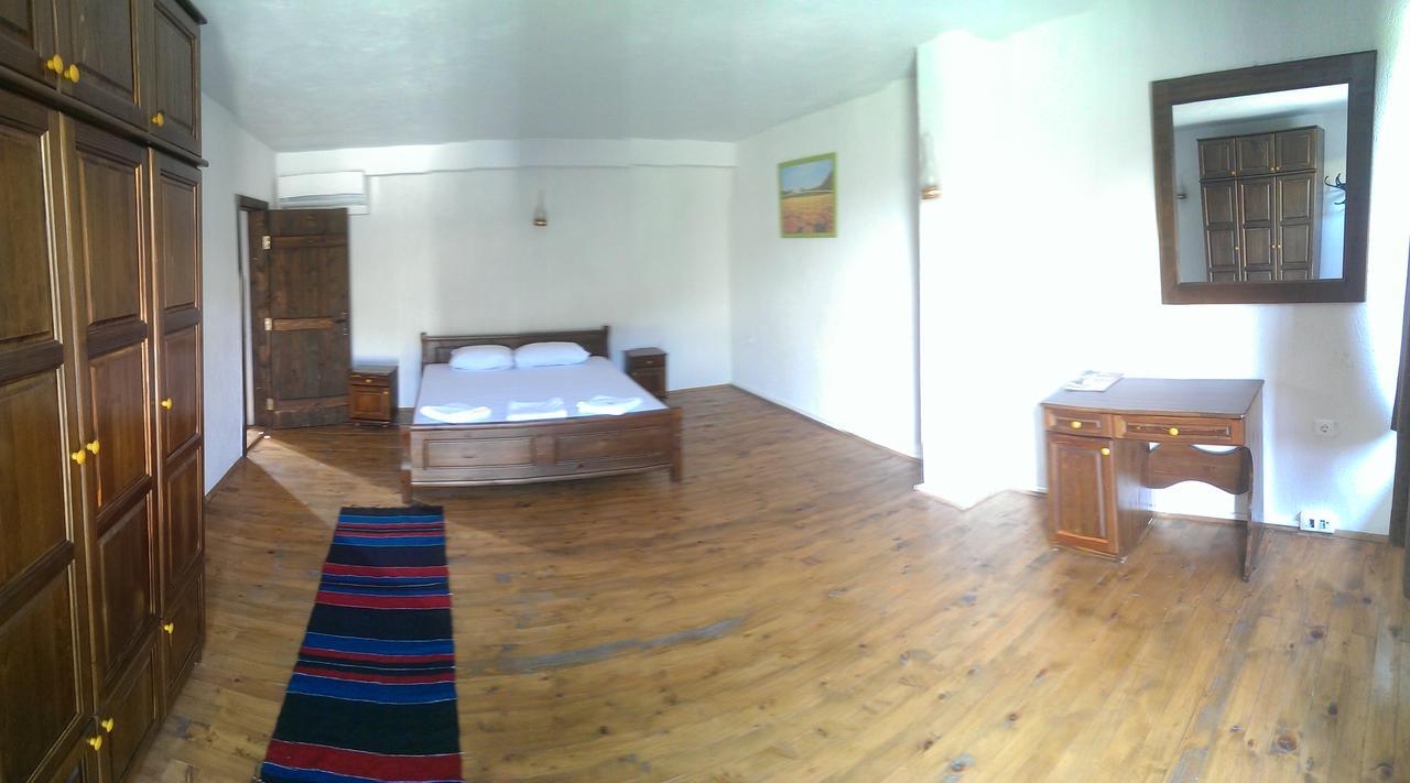 Ethnocomplex Krivini Hotel Eksteriør billede